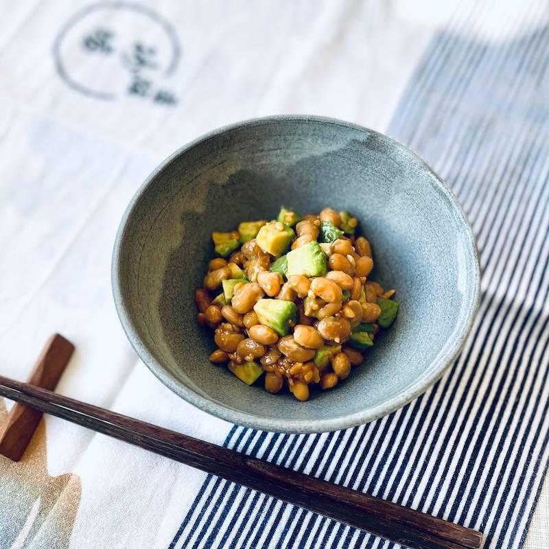 image of Natto with avocado
